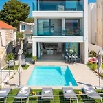 Luxury Beachfront L'amour With Heated Pool Near Sibenik Zaboric