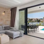 Villa Luxury Beachfront L'amour With Heated Pool Near Sibenik Zaboric