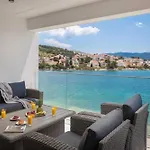 Villa Luxury Beachfront L'amour With Heated Pool Near Sibenik Zaboric