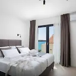 Luxury Beachfront L'amour With Heated Pool Near Sibenik *