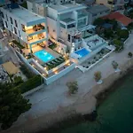 Luxury Beachfront L'amour With Heated Pool Near Sibenik *