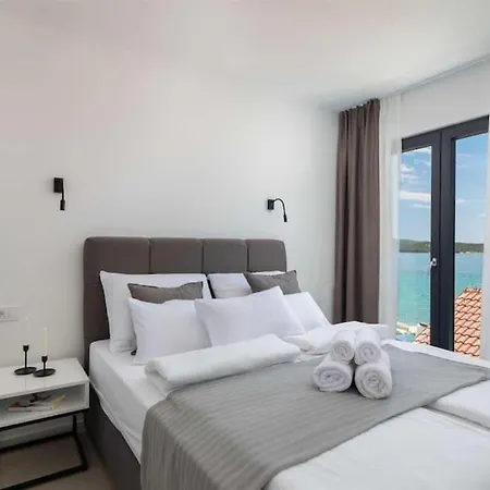 Luxury Seaside L'amour With Pool In Sibenik - Villa *