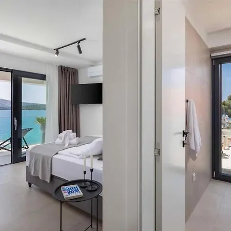 Villa Luxury Beachfront L'amour With Heated Pool Near Sibenik