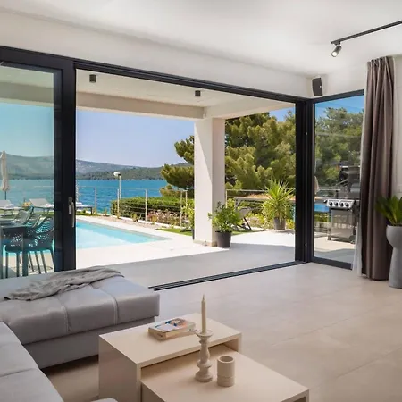 וילה Luxury Beachfront L'amour With Heated Pool Near Sibenik