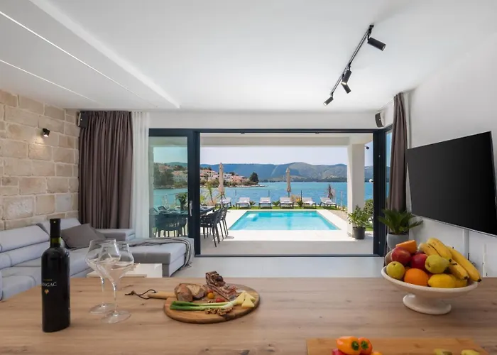 Villa Luxury Seaside L'amour With Pool In Sibenik - Zaboric