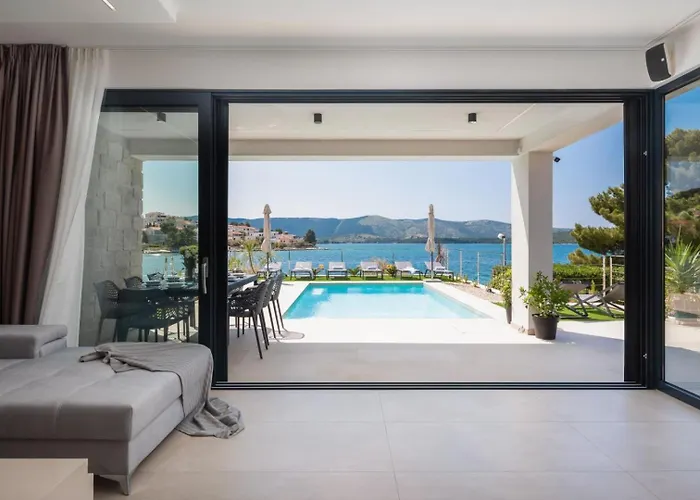 Luxury Seaside L'amour With Pool In Sibenik - Villa