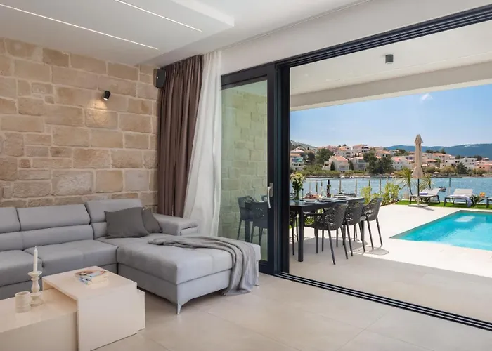 Luxury Seaside L'amour With Pool In Sibenik -
