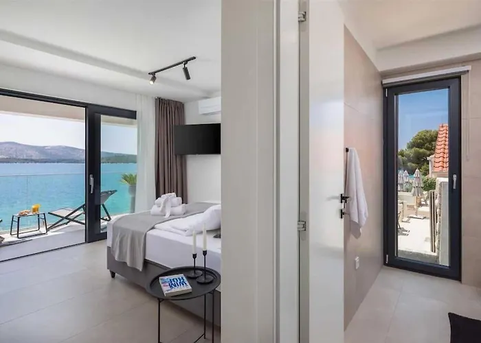 Villa Luxury Seaside L'amour With Pool In Sibenik -