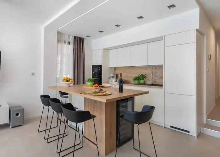 Villa Luxury Seaside L'amour With Pool In Sibenik - *